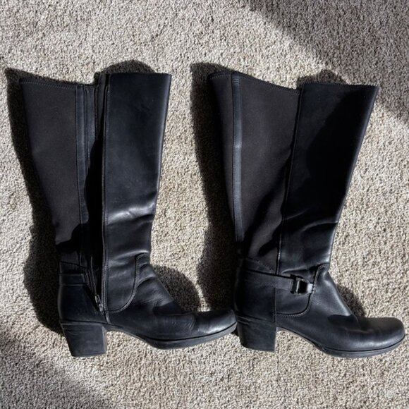 Clarks knee high black leather boots, WIDE CALF, 9.5 M - Picture 3 of 10